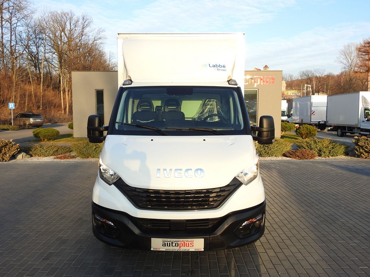 IVECO DAILY 35S16 BOX LIFT 8 PALLETS CRUISE CONTROL AIR CONDITIONING TWIN WHEELS 160HP - Bestelwagen gesloten laadbak: afbeelding 5 IVECO DAILY 35S16 BOX LIFT 8 PALLETS CRUISE CONTROL AIR CONDITIONING TWIN WHEELS 160HP - Bestelwagen gesloten laadbak: afbeelding 5