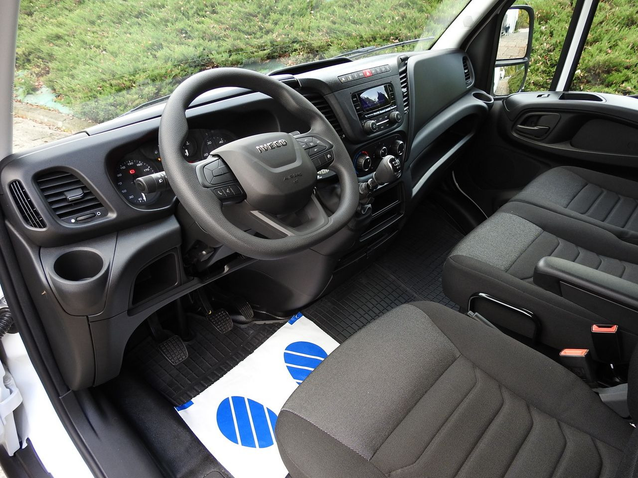 IVECO DAILY 35S16 NEW REGRIGERATOR BOX -10*C 8 PALLETS HEATING FUNCTION POWER SUPPLY 230V CRUISE CONTROL AIR CONDITIONING 160HP - Koelwagen: afbeelding 2 IVECO DAILY 35S16 NEW REGRIGERATOR BOX -10*C 8 PALLETS HEATING FUNCTION POWER SUPPLY 230V CRUISE CONTROL AIR CONDITIONING 160HP - Koelwagen: afbeelding 2