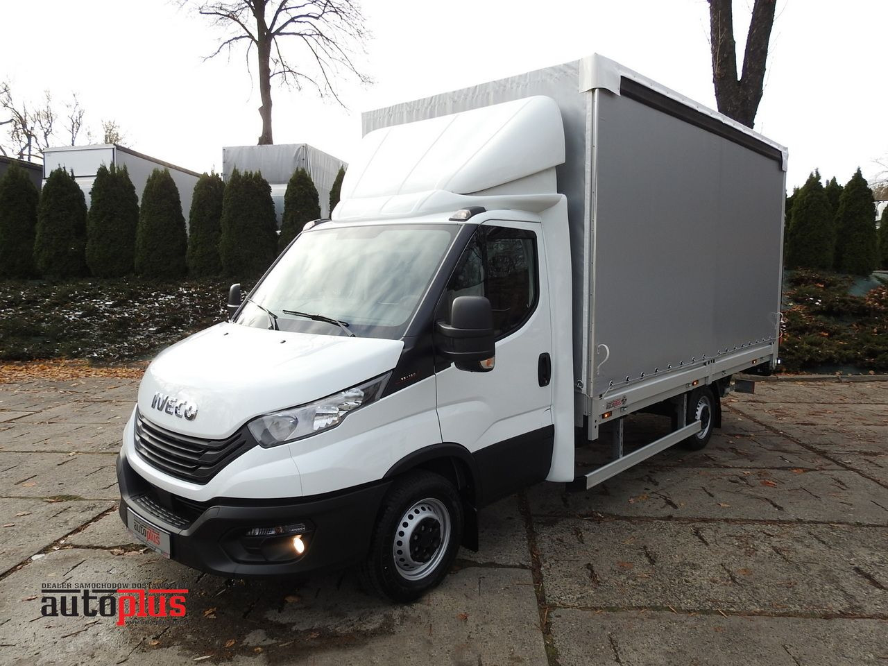 IVECO DAILY 35S16 NEW TARPAULIN LIFT 8 PALLETS CRUISE CONTROL AIR CONDITIONING 160HP - Schuifzeilen bestelwagen: afbeelding 1 IVECO DAILY 35S16 NEW TARPAULIN LIFT 8 PALLETS CRUISE CONTROL AIR CONDITIONING 160HP - Schuifzeilen bestelwagen: afbeelding 1