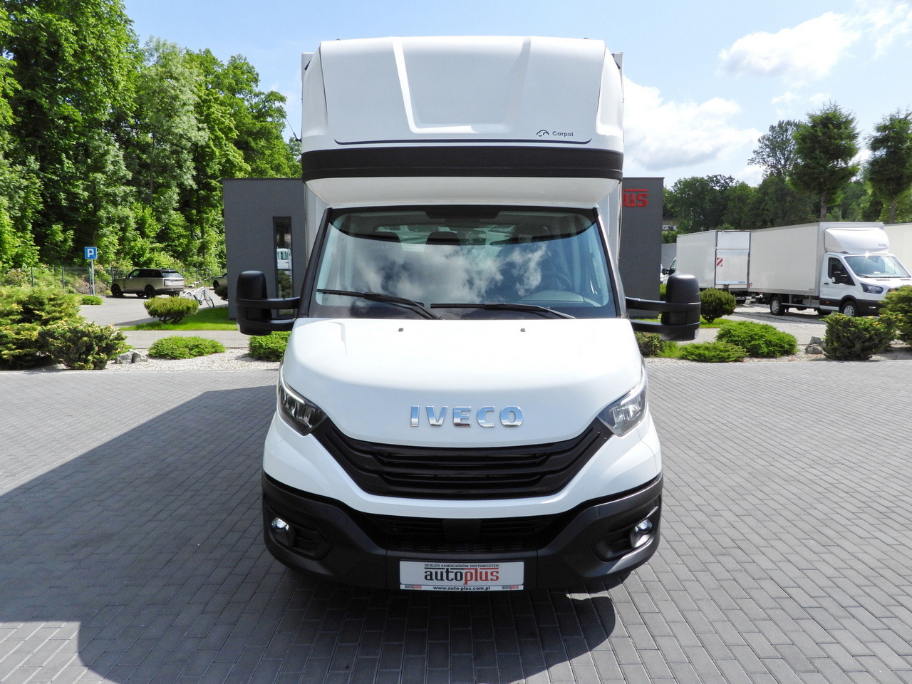 IVECO DAILY 35S18 TARPAULIN 10 PALLETS CRUISE CONTROL LED LIGHTS AIR CONDITIONING 180HP - Schuifzeilen bestelwagen: afbeelding 5 IVECO DAILY 35S18 TARPAULIN 10 PALLETS CRUISE CONTROL LED LIGHTS AIR CONDITIONING 180HP - Schuifzeilen bestelwagen: afbeelding 5