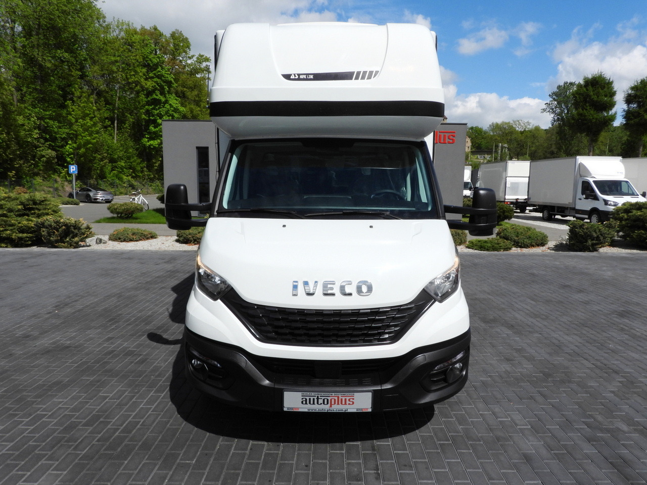 IVECO DAILY 35S18 TARPAULIN 10 PALLETS WEBASTO CRUISE CONTROL AIR CONDITIONING 180HP - Schuifzeilen bestelwagen: afbeelding 5 IVECO DAILY 35S18 TARPAULIN 10 PALLETS WEBASTO CRUISE CONTROL AIR CONDITIONING 180HP - Schuifzeilen bestelwagen: afbeelding 5