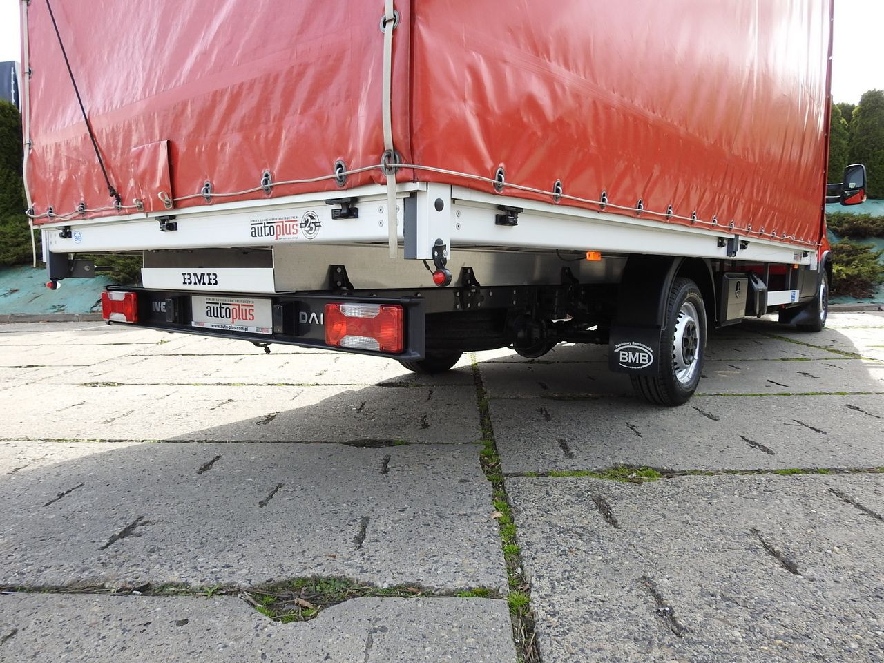 Schuifzeilen bestelwagen IVECO DAILY 35S18 TARPAULIN 10 PALLETS WEBASTO CRUISE CONTROL LED LIGHTS AIR CONDITIONING 180HP: afbeelding 27 Schuifzeilen bestelwagen IVECO DAILY 35S18 TARPAULIN 10 PALLETS WEBASTO CRUISE CONTROL LED LIGHTS AIR CONDITIONING 180HP: afbeelding 27