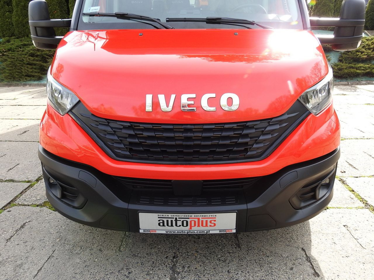 Schuifzeilen bestelwagen IVECO DAILY 35S18 TARPAULIN 10 PALLETS WEBASTO CRUISE CONTROL LED LIGHTS AIR CONDITIONING 180HP: afbeelding 14 Schuifzeilen bestelwagen IVECO DAILY 35S18 TARPAULIN 10 PALLETS WEBASTO CRUISE CONTROL LED LIGHTS AIR CONDITIONING 180HP: afbeelding 14