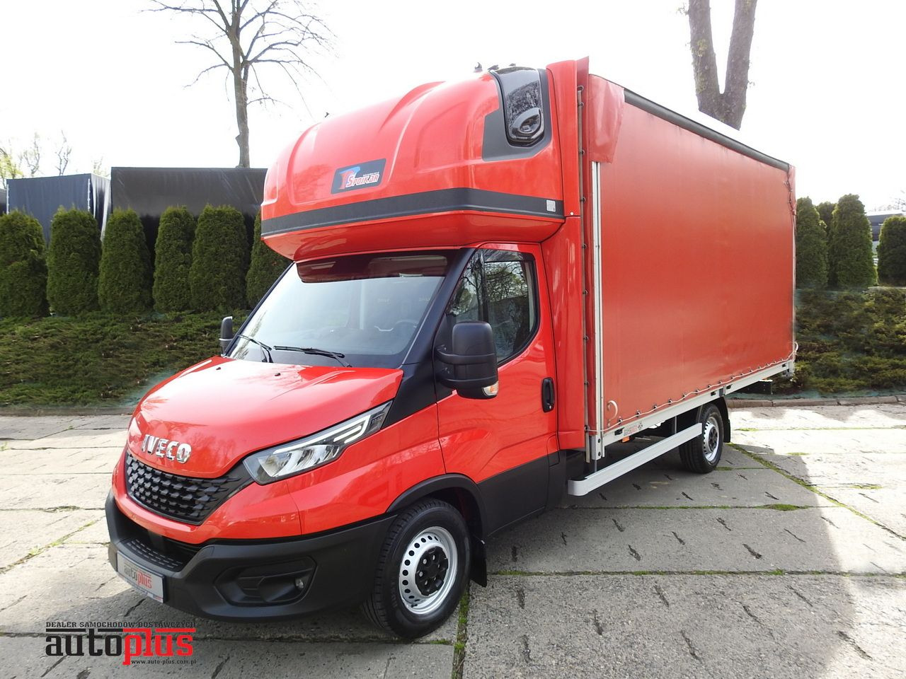 IVECO DAILY 35S18 TARPAULIN 10 PALLETS WEBASTO CRUISE CONTROL LED LIGHTS AIR CONDITIONING 180HP - Schuifzeilen bestelwagen: afbeelding 1 IVECO DAILY 35S18 TARPAULIN 10 PALLETS WEBASTO CRUISE CONTROL LED LIGHTS AIR CONDITIONING 180HP - Schuifzeilen bestelwagen: afbeelding 1