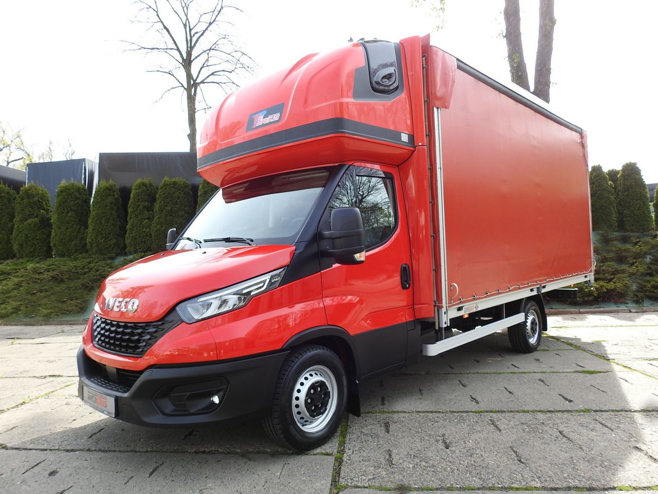 Schuifzeilen bestelwagen IVECO DAILY 35S18 TARPAULIN 10 PALLETS WEBASTO CRUISE CONTROL LED LIGHTS AIR CONDITIONING 180HP: afbeelding 24 Schuifzeilen bestelwagen IVECO DAILY 35S18 TARPAULIN 10 PALLETS WEBASTO CRUISE CONTROL LED LIGHTS AIR CONDITIONING 180HP: afbeelding 24
