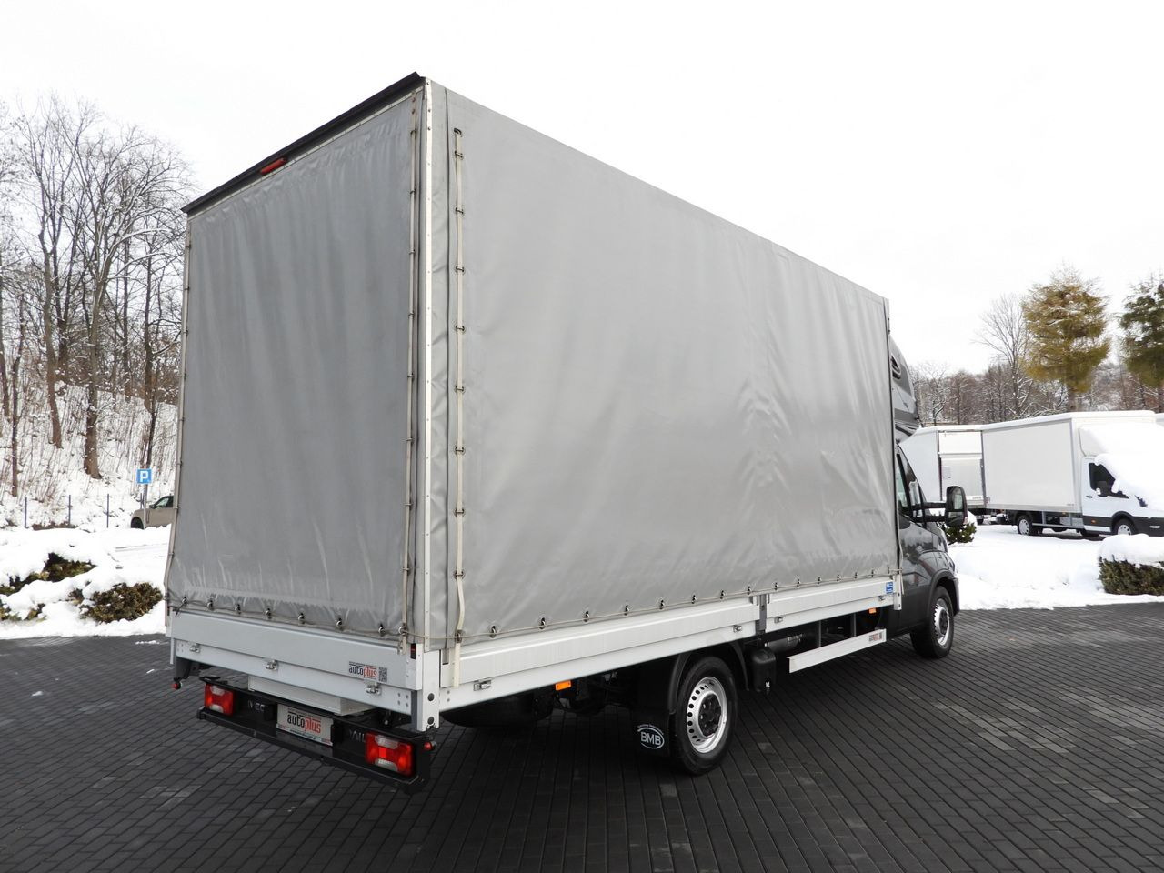 IVECO DAILY 35S18 TARPAULIN 10 PALLETS WEBASTO CRUISE CONTROL LED LIGHTS PNEUMATICS AIR CONDITIONING 180HP - Schuifzeilen bestelwagen: afbeelding 3 IVECO DAILY 35S18 TARPAULIN 10 PALLETS WEBASTO CRUISE CONTROL LED LIGHTS PNEUMATICS AIR CONDITIONING 180HP - Schuifzeilen bestelwagen: afbeelding 3