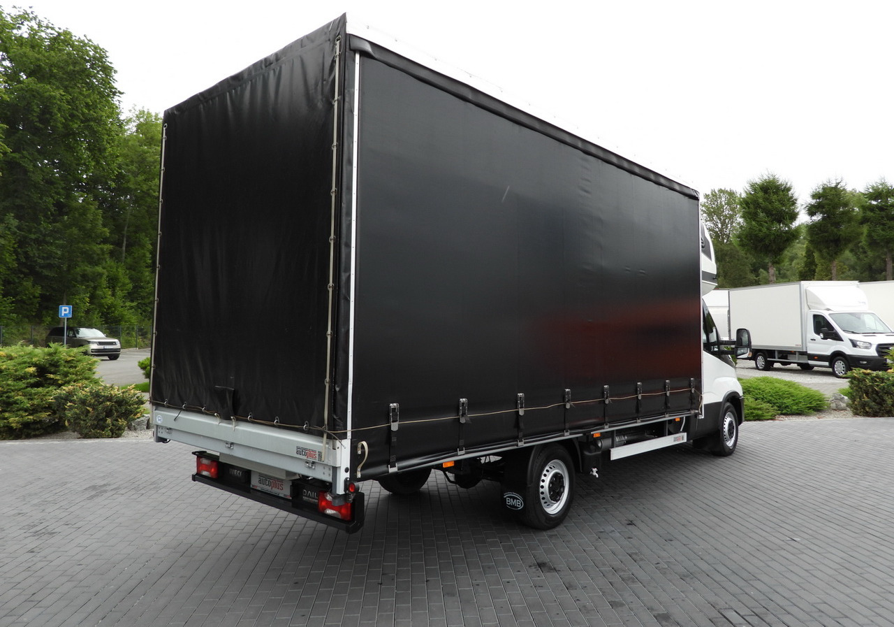 IVECO DAILY 35S18 TARPAULIN 10 PALLETS WEBASTO CRUISE CONTROL NAVIGATION LED LIGHTS AIR CONDITIONING 180HP - Schuifzeilen bestelwagen: afbeelding 3 IVECO DAILY 35S18 TARPAULIN 10 PALLETS WEBASTO CRUISE CONTROL NAVIGATION LED LIGHTS AIR CONDITIONING 180HP - Schuifzeilen bestelwagen: afbeelding 3