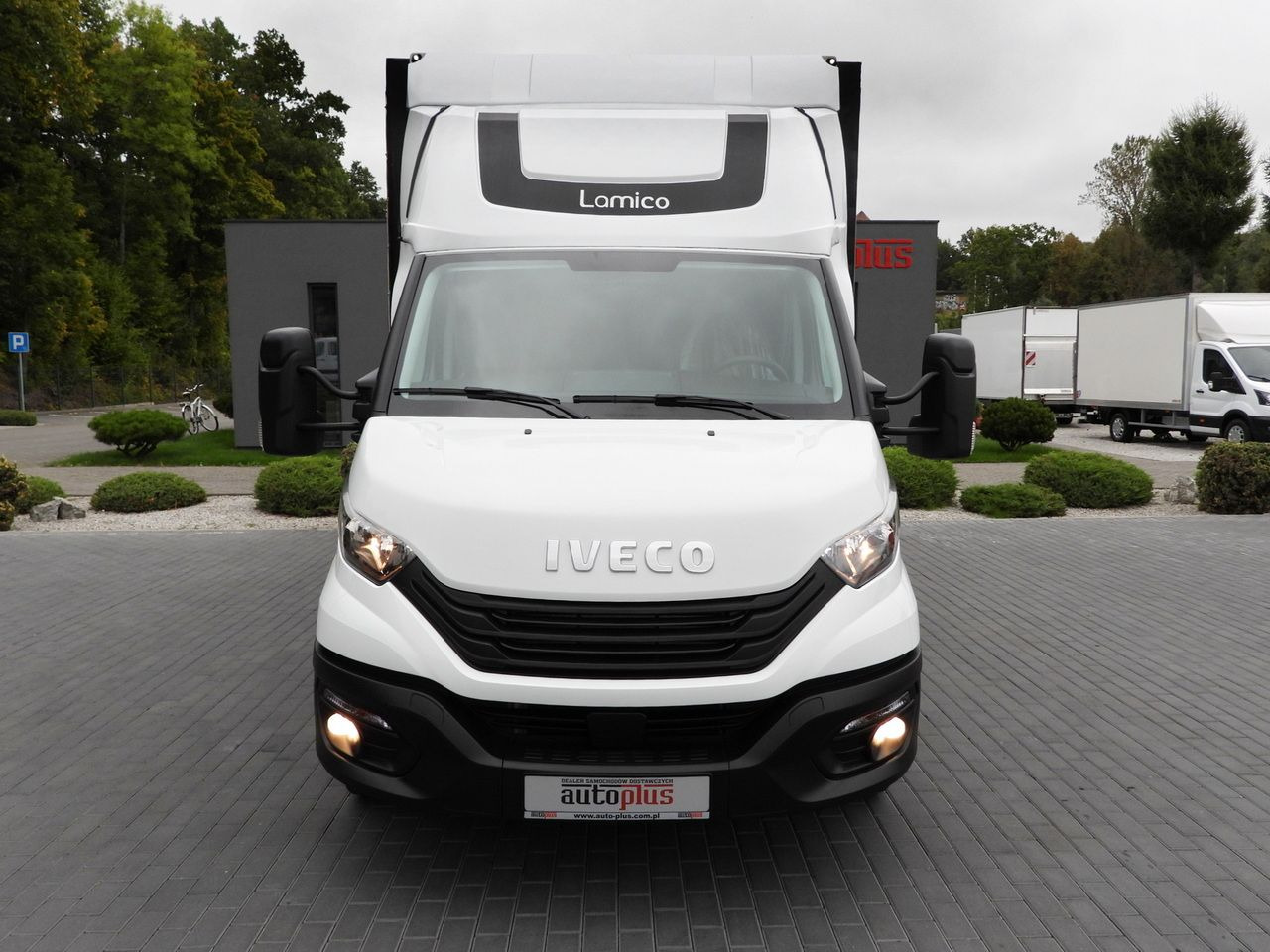 IVECO DAILY 35S18 TARPAULIN 10 PALLETS WEBASTO CRUISE CONTROL PNEUMATICS AIR CONDITIONING 180HP - Schuifzeilen bestelwagen: afbeelding 5 IVECO DAILY 35S18 TARPAULIN 10 PALLETS WEBASTO CRUISE CONTROL PNEUMATICS AIR CONDITIONING 180HP - Schuifzeilen bestelwagen: afbeelding 5