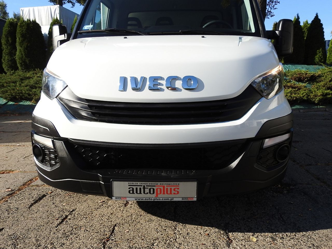IVECO DAILY 35S18 TARPAULIN LIFT 8 PALLETS CRUISE CONTROL AIR CONDITIONING 180HP - Schuifzeilen bestelwagen: afbeelding 5 IVECO DAILY 35S18 TARPAULIN LIFT 8 PALLETS CRUISE CONTROL AIR CONDITIONING 180HP - Schuifzeilen bestelwagen: afbeelding 5