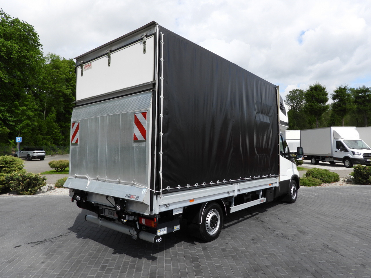 IVECO DAILY 35S18 TARPAULIN LIFT 8 PALLETS WEBASTO CRUISE CONTROL AIR CONDITIONING 180HP - Schuifzeilen bestelwagen: afbeelding 3 IVECO DAILY 35S18 TARPAULIN LIFT 8 PALLETS WEBASTO CRUISE CONTROL AIR CONDITIONING 180HP - Schuifzeilen bestelwagen: afbeelding 3