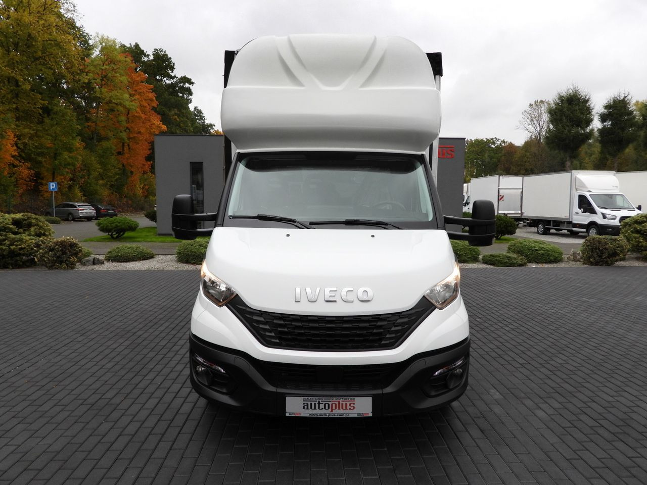 IVECO DAILY 35S18 TARPAULIN LIFT 8 PALLETS WEBASTO CRUISE CONTROL AIR CONDITIONING 180HP - Schuifzeilen bestelwagen: afbeelding 5 IVECO DAILY 35S18 TARPAULIN LIFT 8 PALLETS WEBASTO CRUISE CONTROL AIR CONDITIONING 180HP - Schuifzeilen bestelwagen: afbeelding 5