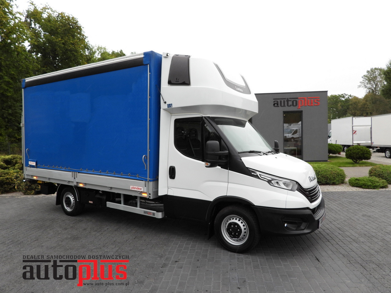 IVECO DAILY 35S18 TARPAULIN LIFT 8 PALLETS WEBASTO CRUISE CONTROL LED LIGHTS AIR CONDITIONING 180HP - Schuifzeilen bestelwagen: afbeelding 1 IVECO DAILY 35S18 TARPAULIN LIFT 8 PALLETS WEBASTO CRUISE CONTROL LED LIGHTS AIR CONDITIONING 180HP - Schuifzeilen bestelwagen: afbeelding 1