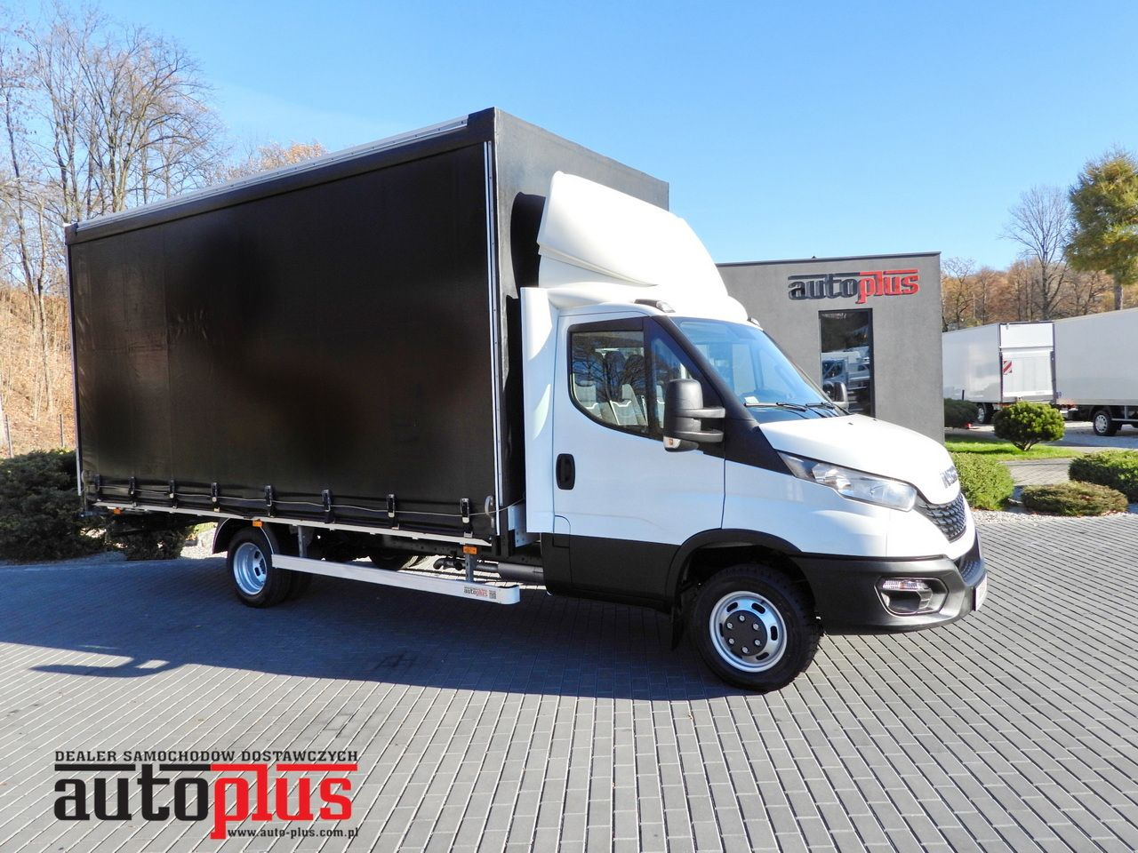 IVECO DAILY 50C17 TARPAULIN 10 PALLETS CRUISE CONTROL TWIN WHEELS AIR CONDITIONING 180HP - Schuifzeilen bestelwagen: afbeelding 1 IVECO DAILY 50C17 TARPAULIN 10 PALLETS CRUISE CONTROL TWIN WHEELS AIR CONDITIONING 180HP - Schuifzeilen bestelwagen: afbeelding 1