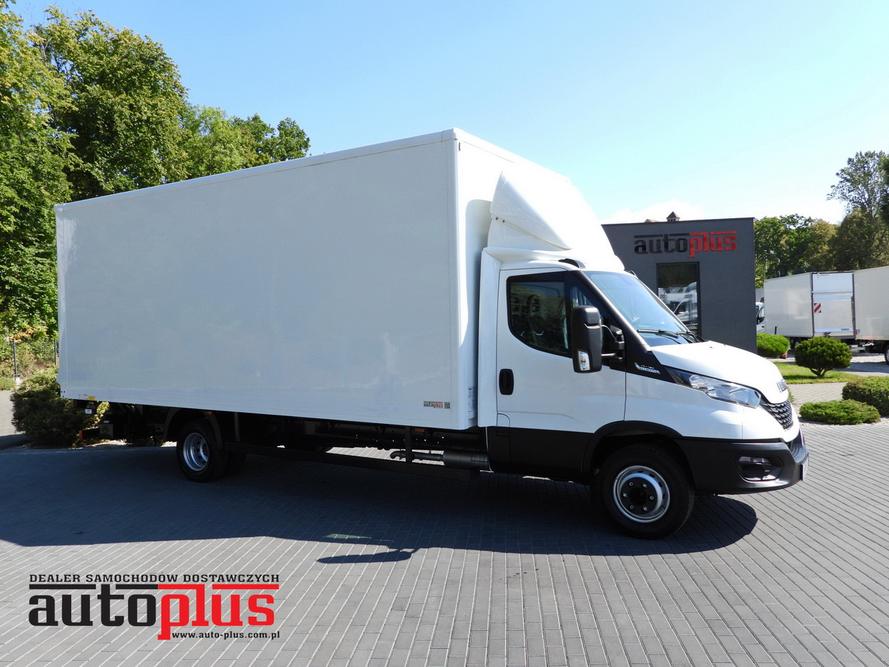 IVECO DAILY 72C18 LIFT 14 PALLETS CRUISE CONTROL PNEUMATICS AUTOMATIC TRANSMISSION HI-MATIC TWIN WHEELS AIR CONDITIONING 180HP - Bestelwagen gesloten laadbak: afbeelding 1 IVECO DAILY 72C18 LIFT 14 PALLETS CRUISE CONTROL PNEUMATICS AUTOMATIC TRANSMISSION HI-MATIC TWIN WHEELS AIR CONDITIONING 180HP - Bestelwagen gesloten laadbak: afbeelding 1