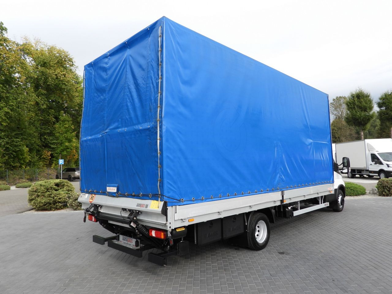 IVECO DAILY 72C18 TARPAULIN LIFT 14 PALLETS WEBASTO CRUISE CONTROL LED LIGHTS TWIN WHEELS AIR CONDITIONING 180HP - Schuifzeilen bestelwagen: afbeelding 3 IVECO DAILY 72C18 TARPAULIN LIFT 14 PALLETS WEBASTO CRUISE CONTROL LED LIGHTS TWIN WHEELS AIR CONDITIONING 180HP - Schuifzeilen bestelwagen: afbeelding 3