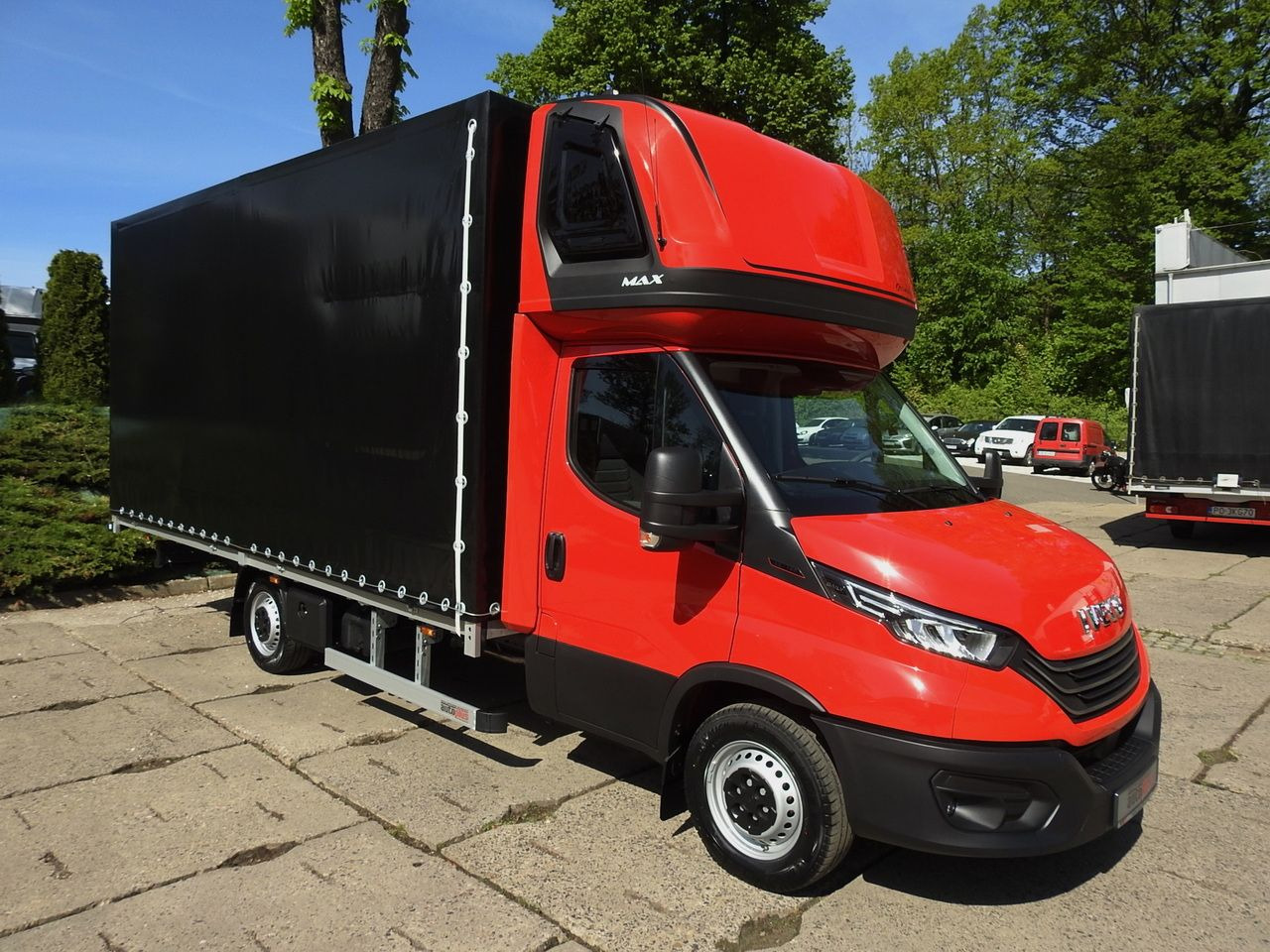 IVECO DAILY NEW TARPAULIN 10 PALLETS WEBASTO CRUISE CONTROL NAVIGATION AIR CONDITIONING LED LIGHTS 180HP - Schuifzeilen bestelwagen: afbeelding 4 IVECO DAILY NEW TARPAULIN 10 PALLETS WEBASTO CRUISE CONTROL NAVIGATION AIR CONDITIONING LED LIGHTS 180HP - Schuifzeilen bestelwagen: afbeelding 4