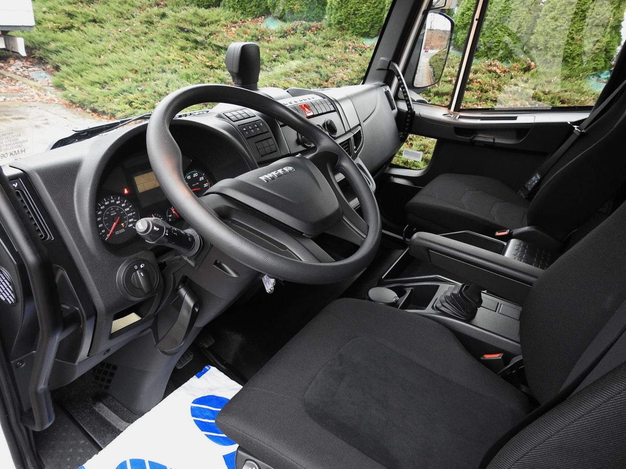 IVECO EUROCARGO 120-250 NEW TARPAULIN LIFT 18 PALLETS WEBASTO CRUISE CONTROL AIR CONDITIONING LED LIGHTS PNEUMATICS AUTOMATIC TRANSMISSION HI-MATIC 250HP - Schuifzeilen bestelwagen: afbeelding 2 IVECO EUROCARGO 120-250 NEW TARPAULIN LIFT 18 PALLETS WEBASTO CRUISE CONTROL AIR CONDITIONING LED LIGHTS PNEUMATICS AUTOMATIC TRANSMISSION HI-MATIC 250HP - Schuifzeilen bestelwagen: afbeelding 2