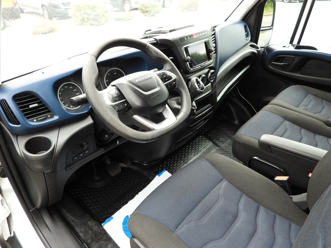 Iveco DAILY 35C21 KIPPER TEMPOMAT NAVIGATION LED - Kipper bestelwagen: afbeelding 2 Iveco DAILY 35C21 KIPPER TEMPOMAT NAVIGATION LED - Kipper bestelwagen: afbeelding 2