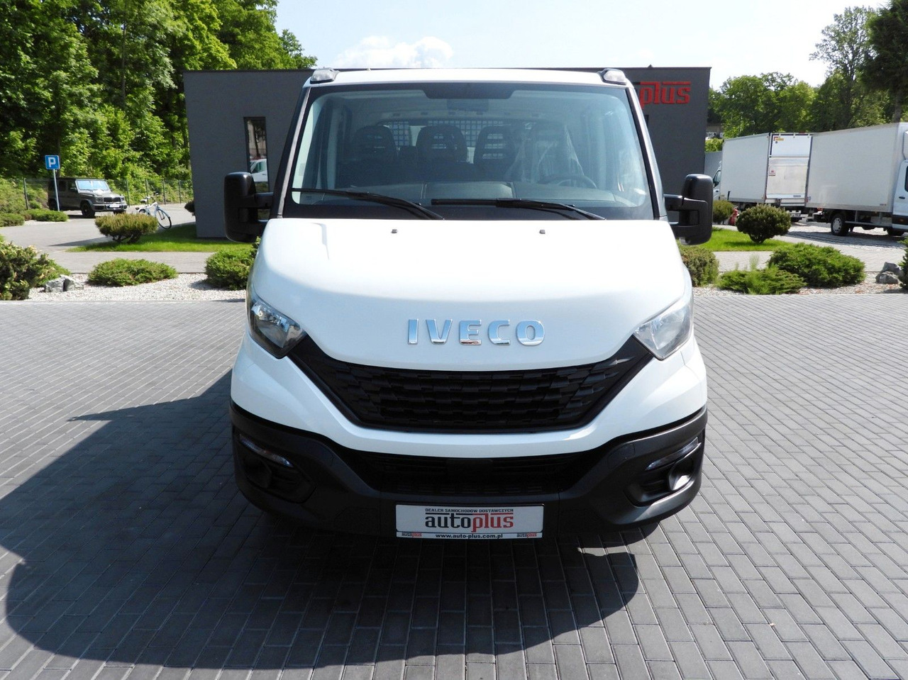 Iveco DAILY 35S12 PRITSCHE DOPPELKABINE DOKA 7 SITZE - Bestelwagen open laadbak, Bestelwagen met dubbele cabine: afbeelding 5 Iveco DAILY 35S12 PRITSCHE DOPPELKABINE DOKA 7 SITZE - Bestelwagen open laadbak, Bestelwagen met dubbele cabine: afbeelding 5