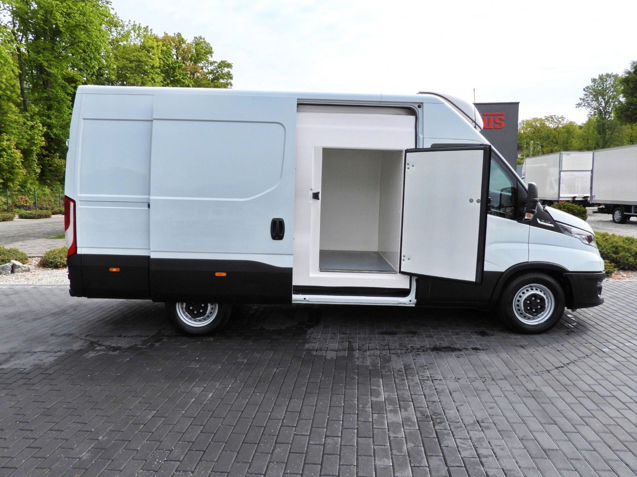Koelwagen Iveco DAILY 35S14 KÜHLKASTENWAGEN-10*C TEMPOMAT: afbeelding 8
