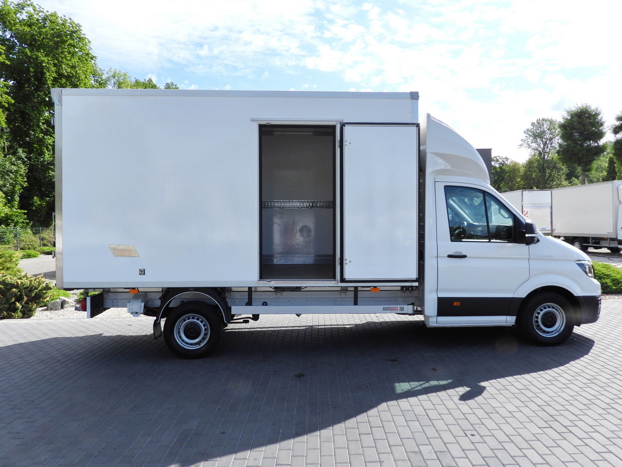 Koelwagen MAN TGE 3.140 REGRIGERATOR BOX -1*C 8 PALLETS HEATING FUNCTION CRUISE CONTROL PNEUMATICS AIR CONDITIONING 140HP: afbeelding 8 Koelwagen MAN TGE 3.140 REGRIGERATOR BOX -1*C 8 PALLETS HEATING FUNCTION CRUISE CONTROL PNEUMATICS AIR CONDITIONING 140HP: afbeelding 8