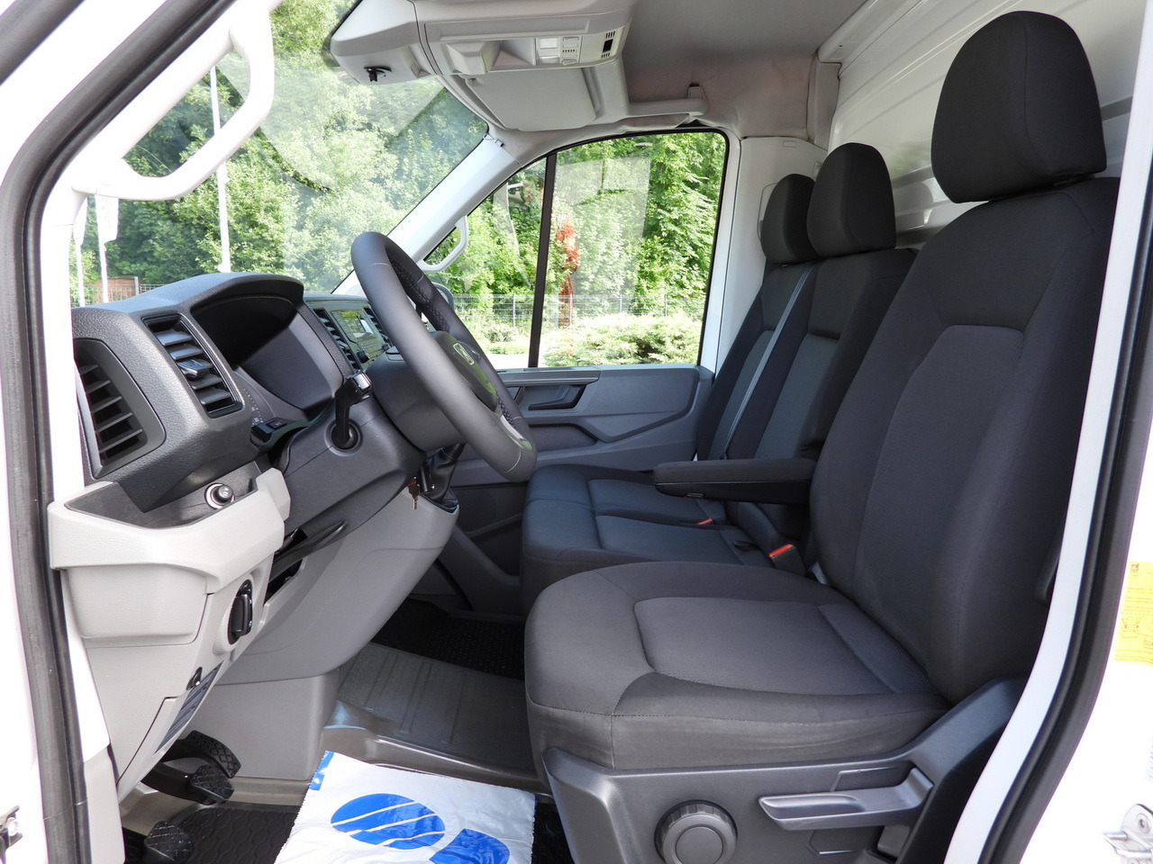 Koelwagen MAN TGE 3.140 REGRIGERATOR BOX -1*C 8 PALLETS HEATING FUNCTION CRUISE CONTROL PNEUMATICS AIR CONDITIONING 140HP: afbeelding 28 Koelwagen MAN TGE 3.140 REGRIGERATOR BOX -1*C 8 PALLETS HEATING FUNCTION CRUISE CONTROL PNEUMATICS AIR CONDITIONING 140HP: afbeelding 28