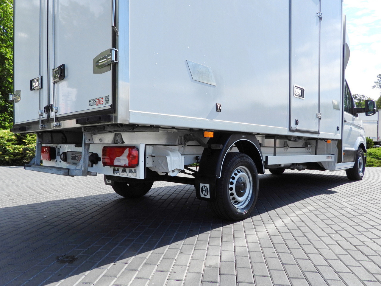 Koelwagen MAN TGE 3.140 REGRIGERATOR BOX -1*C 8 PALLETS HEATING FUNCTION CRUISE CONTROL PNEUMATICS AIR CONDITIONING 140HP: afbeelding 26 Koelwagen MAN TGE 3.140 REGRIGERATOR BOX -1*C 8 PALLETS HEATING FUNCTION CRUISE CONTROL PNEUMATICS AIR CONDITIONING 140HP: afbeelding 26