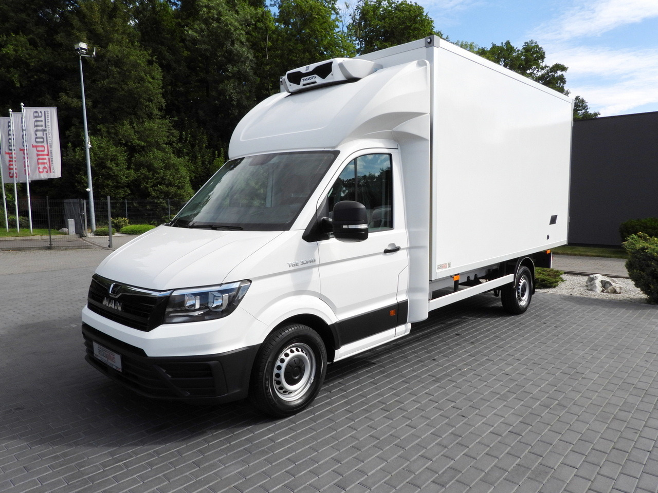 Koelwagen MAN TGE 3.140 REGRIGERATOR BOX -1*C 8 PALLETS HEATING FUNCTION CRUISE CONTROL PNEUMATICS AIR CONDITIONING 140HP: afbeelding 6 Koelwagen MAN TGE 3.140 REGRIGERATOR BOX -1*C 8 PALLETS HEATING FUNCTION CRUISE CONTROL PNEUMATICS AIR CONDITIONING 140HP: afbeelding 6