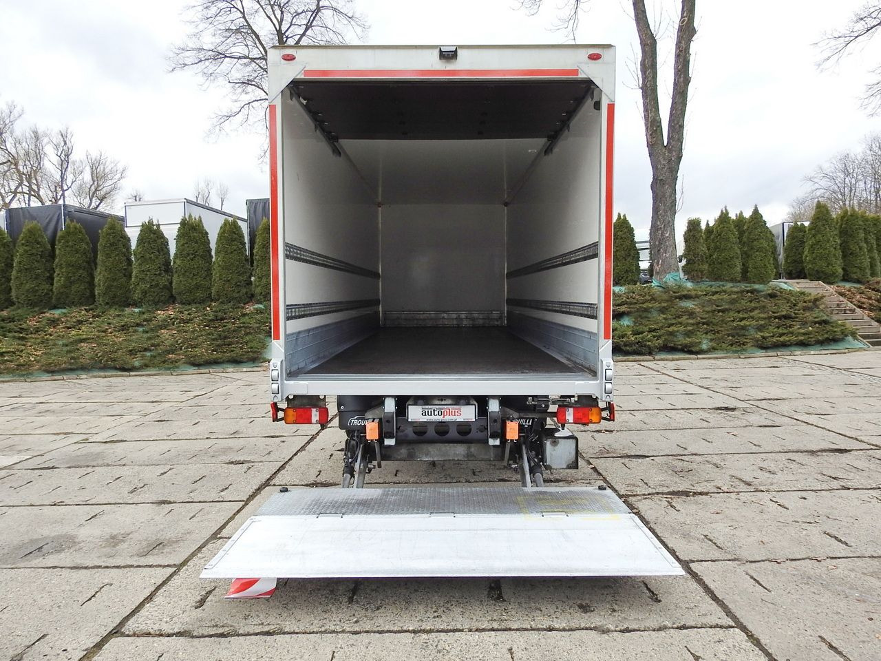Bestelwagen gesloten laadbak MAN TGL 12.220 BOX LIFT 18 PALLETS CRUISE CONTROLAIR CONDITIONING PNEUMATICS AUTOMATIC TWIN WHEELS  220HP: afbeelding 11