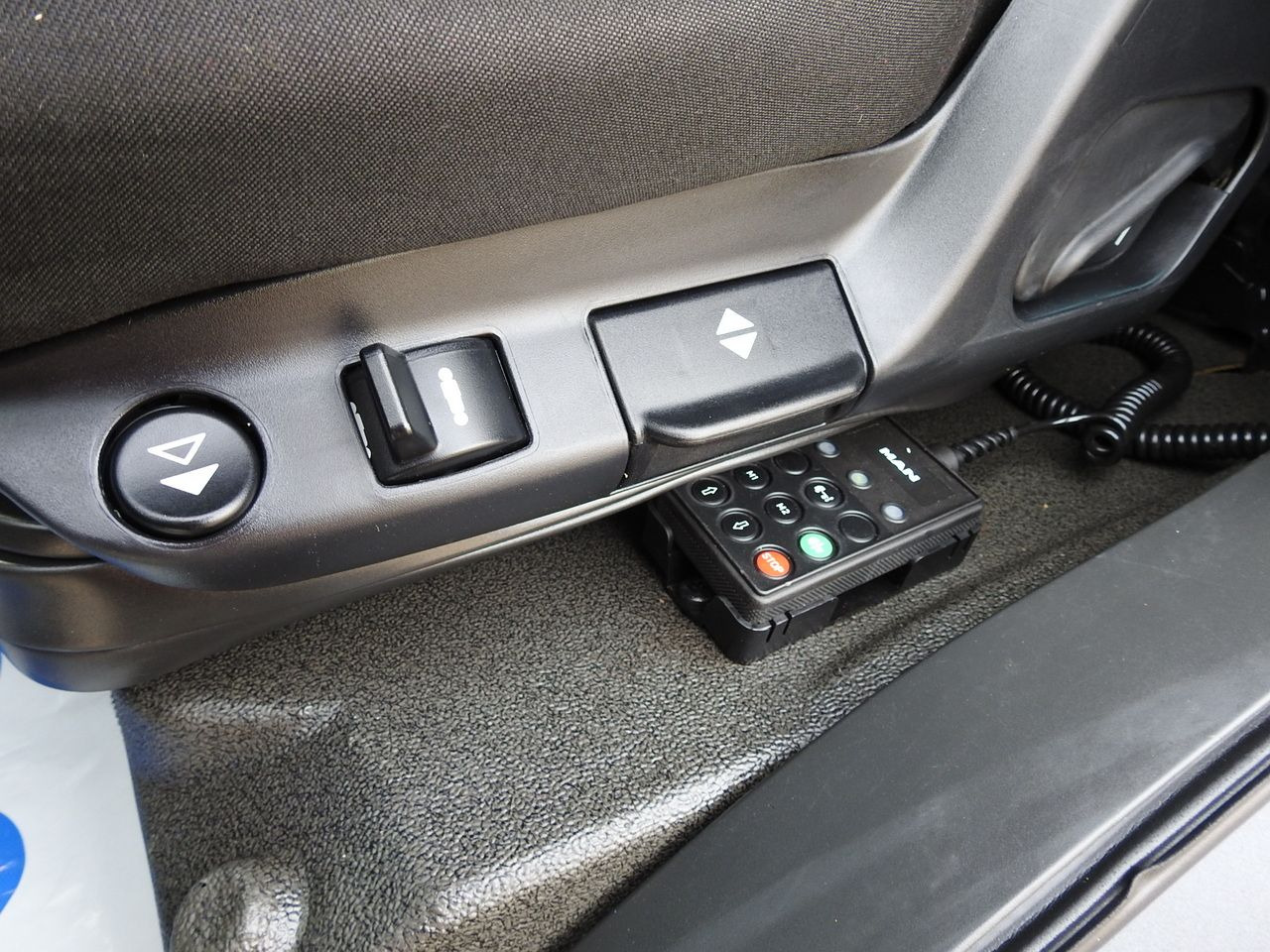 Bestelwagen gesloten laadbak MAN TGL 12.220 BOX LIFT 18 PALLETS CRUISE CONTROLAIR CONDITIONING PNEUMATICS AUTOMATIC TWIN WHEELS  220HP: afbeelding 32