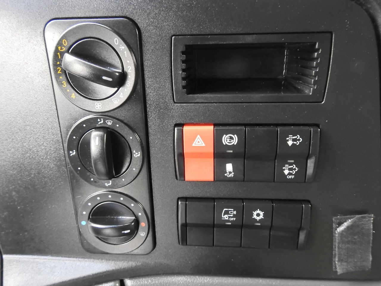 Bakwagen MERCEDES ATEGO 12.24 BOX LIFT 18 PALLETS CRUISE CONTROL AUTOMATIC TRANSMISSION  TWIN WHEELS AIR CONDITIONING  240HP: afbeelding 44