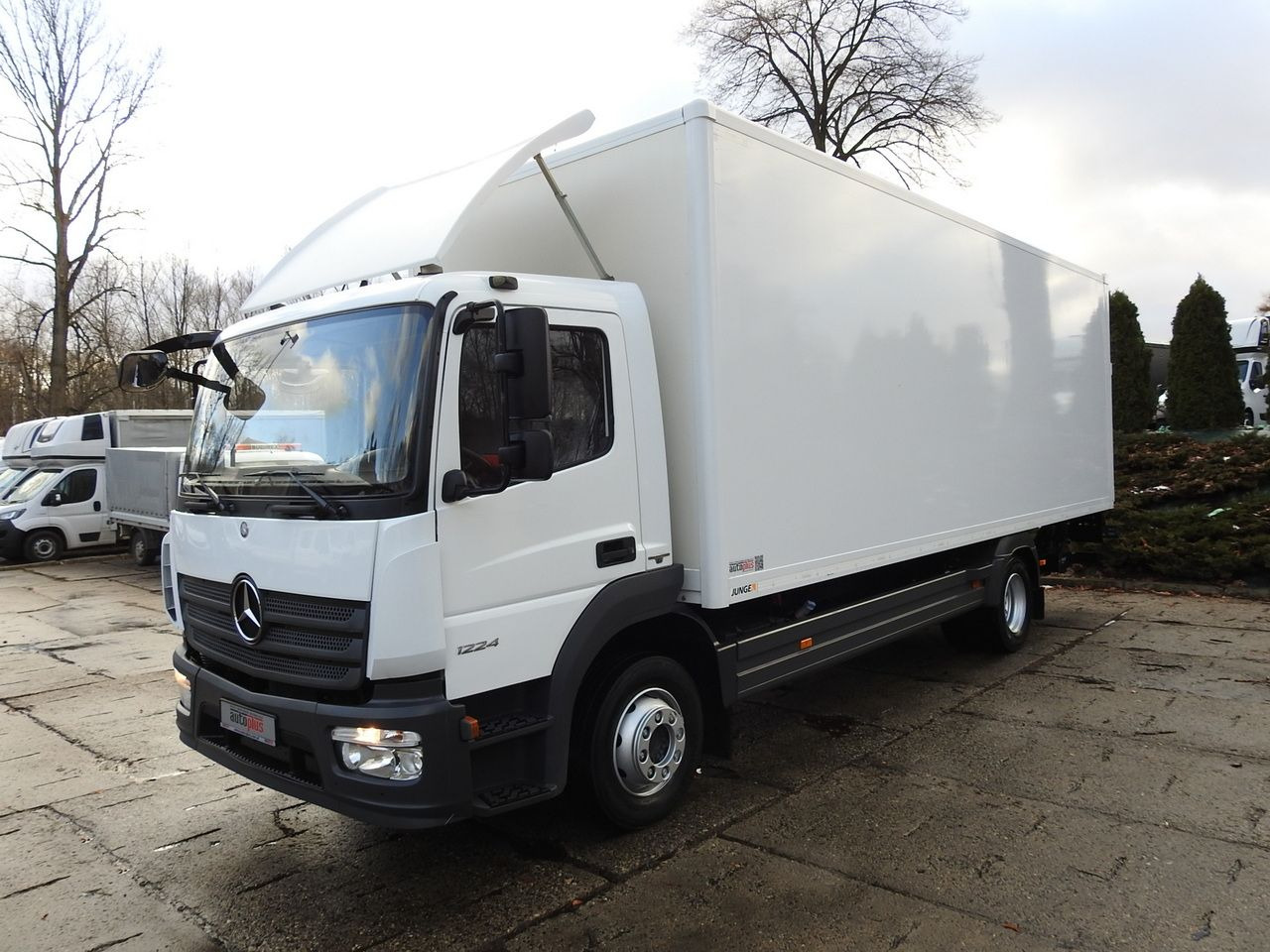 Bestelwagen gesloten laadbak MERCEDES ATEGO 12.24 BOX LIFT 18 PALLETS CRUISE CONTROL AUTOMATIC TRANSMISSION TWIN WHEELS AIR CONDITIONING 240HP: afbeelding 6 Bestelwagen gesloten laadbak MERCEDES ATEGO 12.24 BOX LIFT 18 PALLETS CRUISE CONTROL AUTOMATIC TRANSMISSION TWIN WHEELS AIR CONDITIONING 240HP: afbeelding 6