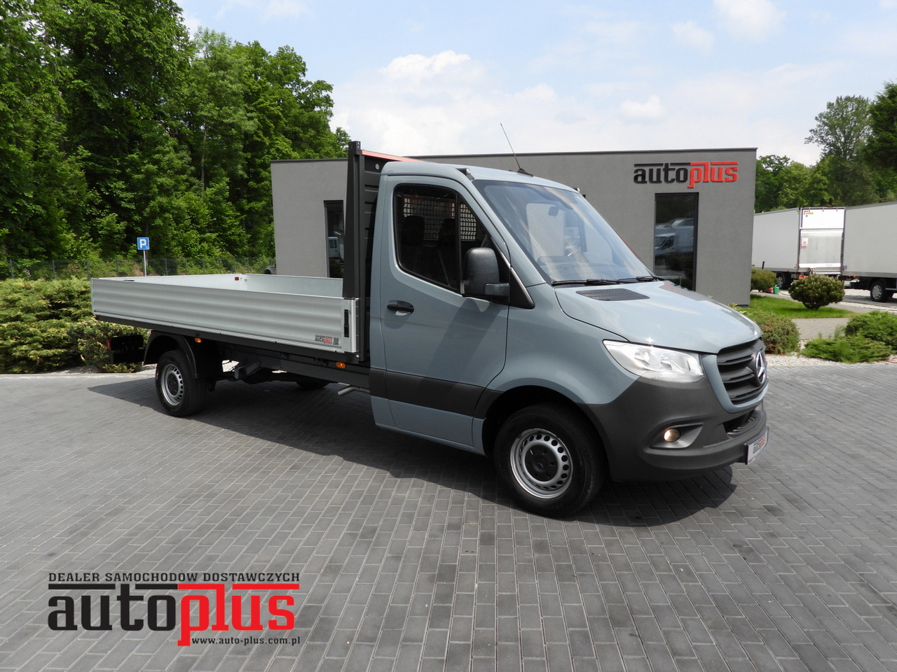 MERCEDES SPRINTER 315 STAKE BODY 8 PALLETS CRUISE CONTROL AIR CONDITIONING 150HP - Bestelwagen open laadbak: afbeelding 1 MERCEDES SPRINTER 315 STAKE BODY 8 PALLETS CRUISE CONTROL AIR CONDITIONING 150HP - Bestelwagen open laadbak: afbeelding 1