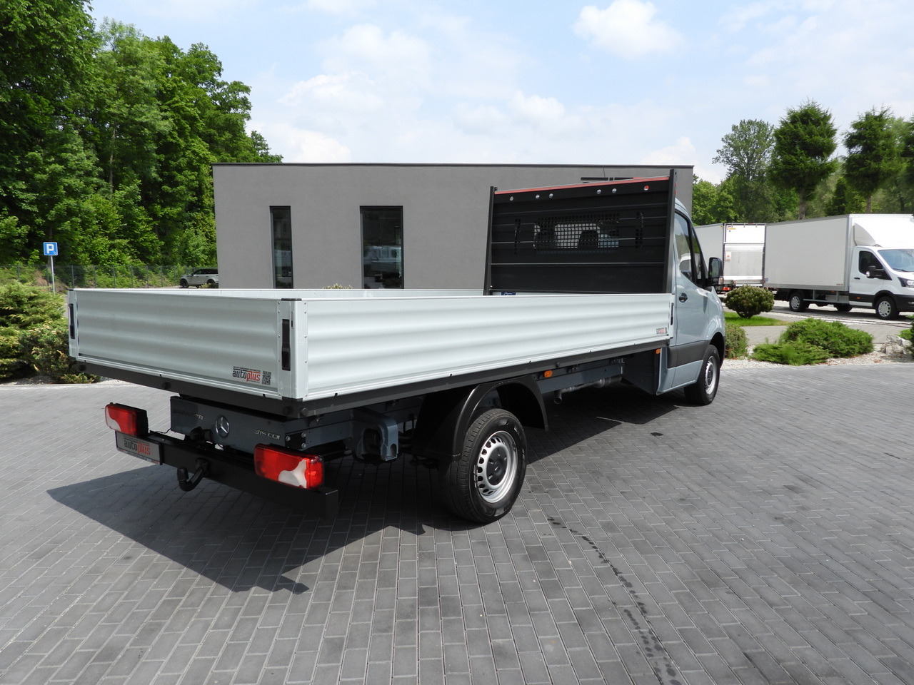 MERCEDES SPRINTER 315 STAKE BODY 8 PALLETS CRUISE CONTROL AIR CONDITIONING 150HP - Bestelwagen open laadbak: afbeelding 3 MERCEDES SPRINTER 315 STAKE BODY 8 PALLETS CRUISE CONTROL AIR CONDITIONING 150HP - Bestelwagen open laadbak: afbeelding 3