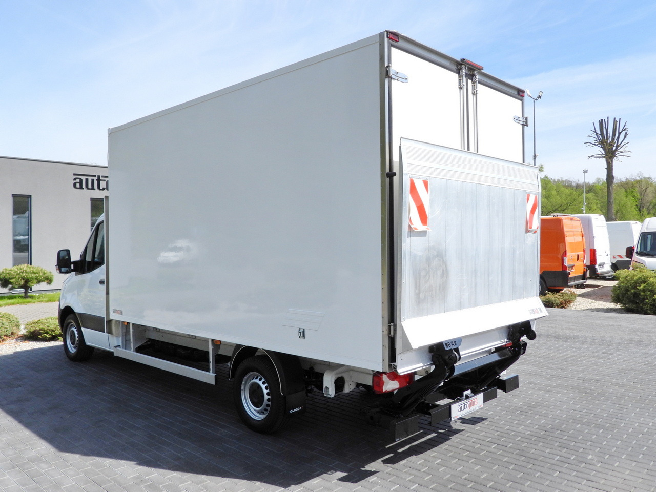 Koelwagen MERCEDES SPRINTER 316 REGRIGERATOR BOX 0*C LIFT 8 PALLETS CRUISE CONTROL PNEUMATICS AIR CONDITIONING  160HP: afbeelding 9 Koelwagen MERCEDES SPRINTER 316 REGRIGERATOR BOX 0*C LIFT 8 PALLETS CRUISE CONTROL PNEUMATICS AIR CONDITIONING  160HP: afbeelding 9