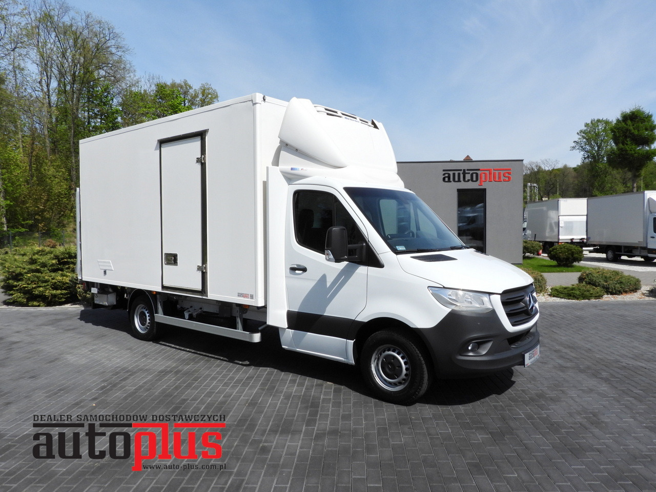 MERCEDES SPRINTER 316 REGRIGERATOR BOX 0*C LIFT 8 PALLETS CRUISE CONTROL PNEUMATICS AIR CONDITIONING  160HP - Koelwagen: afbeelding 1 MERCEDES SPRINTER 316 REGRIGERATOR BOX 0*C LIFT 8 PALLETS CRUISE CONTROL PNEUMATICS AIR CONDITIONING  160HP - Koelwagen: afbeelding 1
