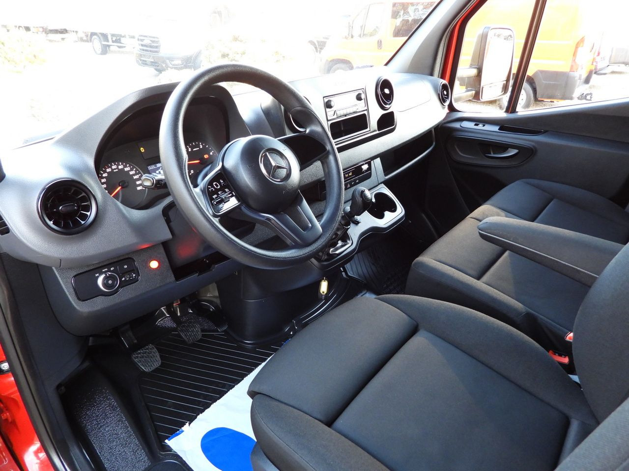 MERCEDES SPRINTER 316 TARPAULIN LIFT 8 PALLETS WEBASTO CRUISE CONTROL AIR CONDITIONING 160HP - Schuifzeilen bestelwagen: afbeelding 2 MERCEDES SPRINTER 316 TARPAULIN LIFT 8 PALLETS WEBASTO CRUISE CONTROL AIR CONDITIONING 160HP - Schuifzeilen bestelwagen: afbeelding 2