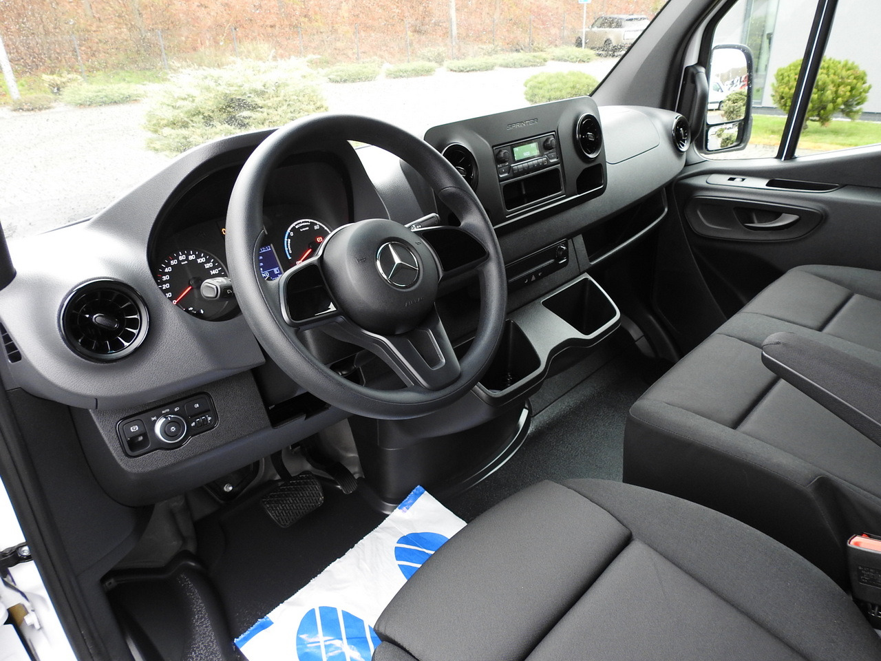 MERCEDES eSprinter NEW ELECTRIC VAN AUTOMATIC TRANSMISSION GUARANTEE 95HP - Gesloten bestelwagen, Elektrische bedrijfswagen: afbeelding 2 MERCEDES eSprinter NEW ELECTRIC VAN AUTOMATIC TRANSMISSION GUARANTEE 95HP - Gesloten bestelwagen, Elektrische bedrijfswagen: afbeelding 2