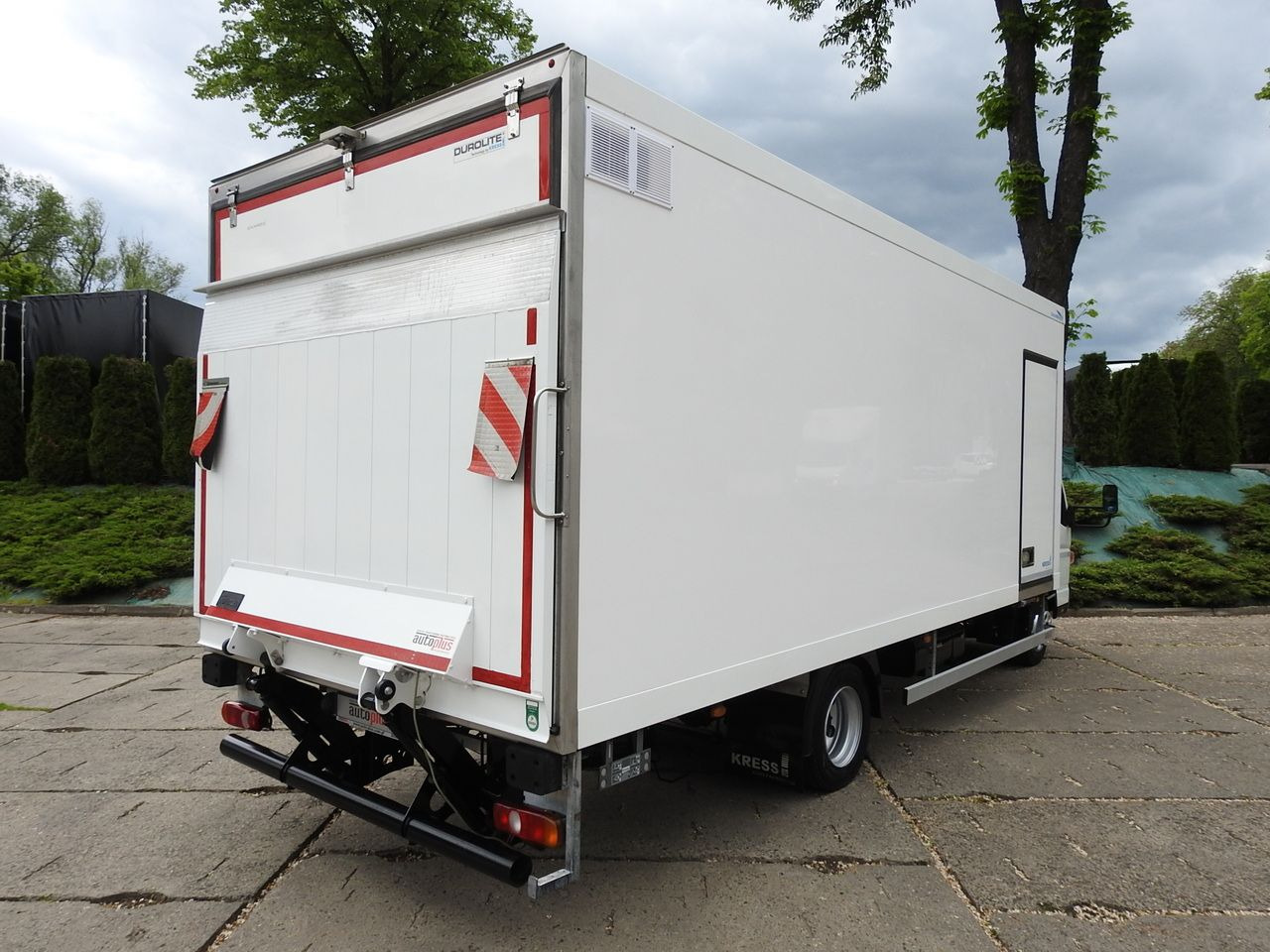 MITSUBISHI CANTER FUSO 7C15 REGRIGERATOR BOX -4*C LIFT POWER SUPPLY 230V AIR CONDITIONING AUTOMATIC TRANSMISSION 150HP - Koelwagen vrachtwagen: afbeelding 3 MITSUBISHI CANTER FUSO 7C15 REGRIGERATOR BOX -4*C LIFT POWER SUPPLY 230V AIR CONDITIONING AUTOMATIC TRANSMISSION 150HP - Koelwagen vrachtwagen: afbeelding 3