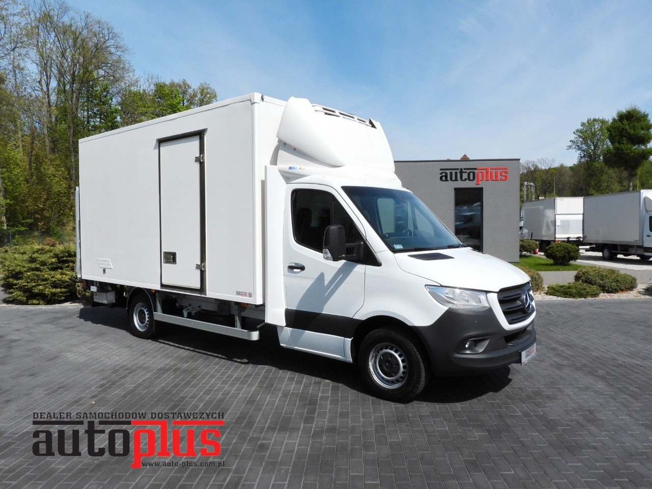 Mercedes-Benz SPRINTER 316 KÜHLKOFFER 0*C AUFZUG 8 PALETTEN - Koelwagen: afbeelding 1 Mercedes-Benz SPRINTER 316 KÜHLKOFFER 0*C AUFZUG 8 PALETTEN - Koelwagen: afbeelding 1