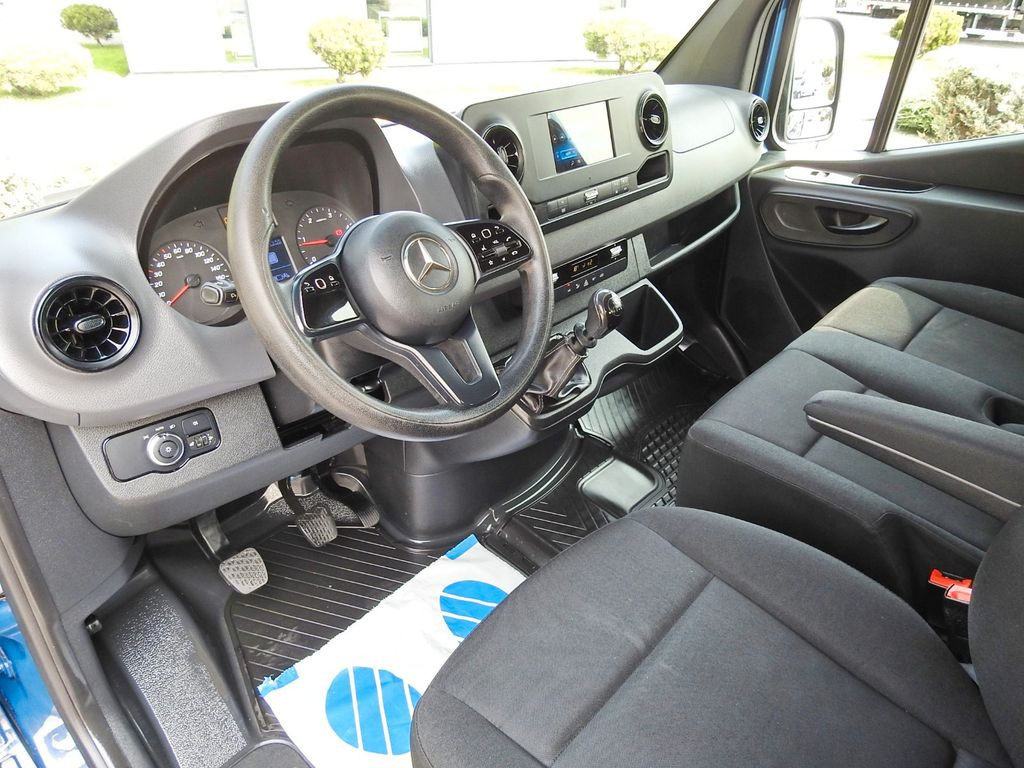 Mercedes-Benz SPRINTER 316 PRITSCHE DOPPELKABINE DOKA 7 SITZE - Bestelwagen open laadbak: afbeelding 2 Mercedes-Benz SPRINTER 316 PRITSCHE DOPPELKABINE DOKA 7 SITZE - Bestelwagen open laadbak: afbeelding 2
