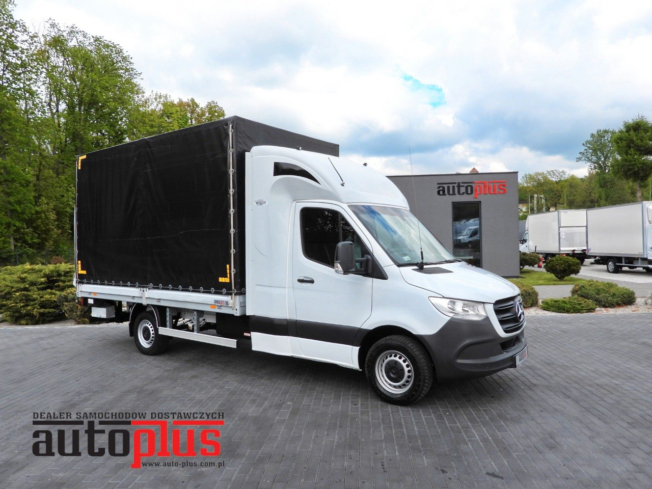 Mercedes-Benz SPRINTER 316 PRITSCHE PLANE AUFZUG 8 PALETTEN - Schuifzeilen bestelwagen, Bestelwagen met dubbele cabine: afbeelding 1 Mercedes-Benz SPRINTER 316 PRITSCHE PLANE AUFZUG 8 PALETTEN - Schuifzeilen bestelwagen, Bestelwagen met dubbele cabine: afbeelding 1