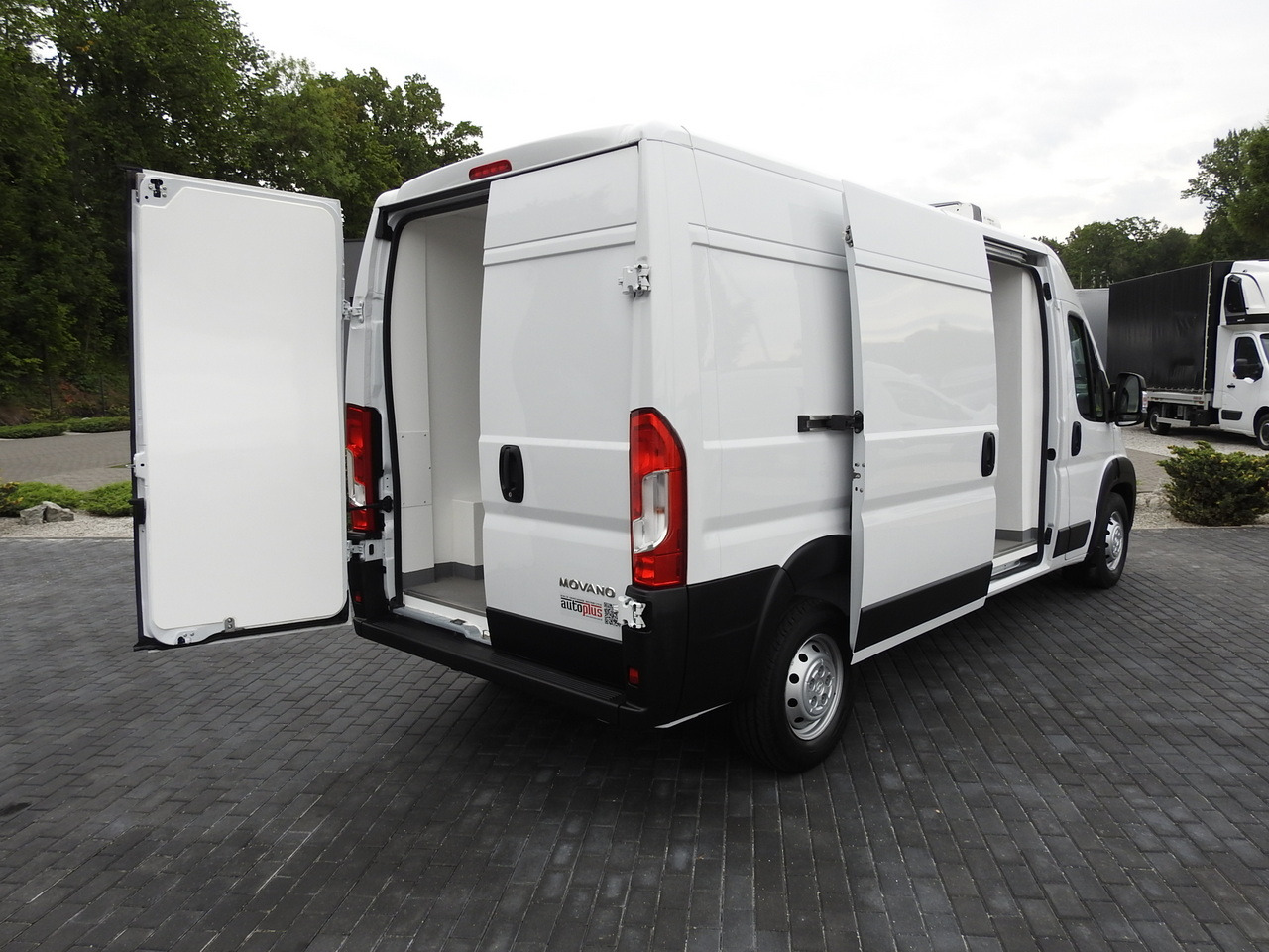 OPEL MOVANO REFRIGERATOR VAN 0*C HEATING FUNCTION AIR CONDITIONING  140HP - Koelwagen: afbeelding 3 OPEL MOVANO REFRIGERATOR VAN 0*C HEATING FUNCTION AIR CONDITIONING  140HP - Koelwagen: afbeelding 3