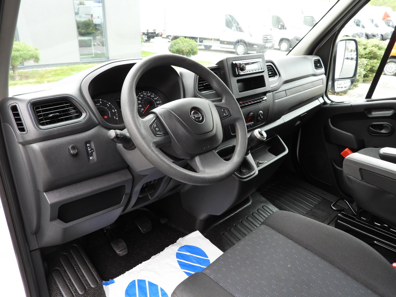 OPEL MOVANO  TARPAULIN 10 PALLETS WEBASTO CRUISE CONTROL LED LIGHTS PNEUMATICS AIR CONDITIONING  165HP - Schuifzeilen bestelwagen: afbeelding 2 OPEL MOVANO  TARPAULIN 10 PALLETS WEBASTO CRUISE CONTROL LED LIGHTS PNEUMATICS AIR CONDITIONING  165HP - Schuifzeilen bestelwagen: afbeelding 2