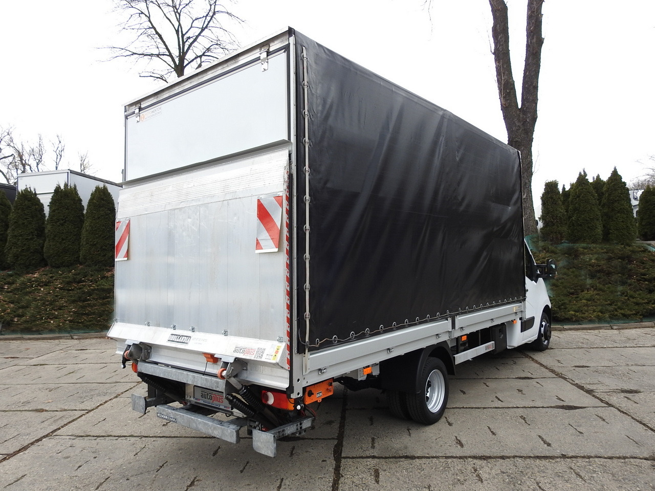 OPEL MOVANO TARPAULIN LIFT 10 PALLETS CRUISE CONTROL AIR CONDITIONING LED LIGHTS PNEUMATICS TWIN WHEELS 165HP - Schuifzeilen bestelwagen: afbeelding 3 OPEL MOVANO TARPAULIN LIFT 10 PALLETS CRUISE CONTROL AIR CONDITIONING LED LIGHTS PNEUMATICS TWIN WHEELS 165HP - Schuifzeilen bestelwagen: afbeelding 3