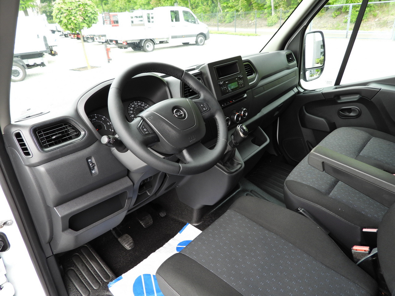 OPEL MOVANO TARPAULIN LIFT 9 PALLETS WEBASTO CRUISE CONTROL LED LIGHTS PNEUMATICS AIR CONDITIONING 165HP - Schuifzeilen bestelwagen: afbeelding 2 OPEL MOVANO TARPAULIN LIFT 9 PALLETS WEBASTO CRUISE CONTROL LED LIGHTS PNEUMATICS AIR CONDITIONING 165HP - Schuifzeilen bestelwagen: afbeelding 2