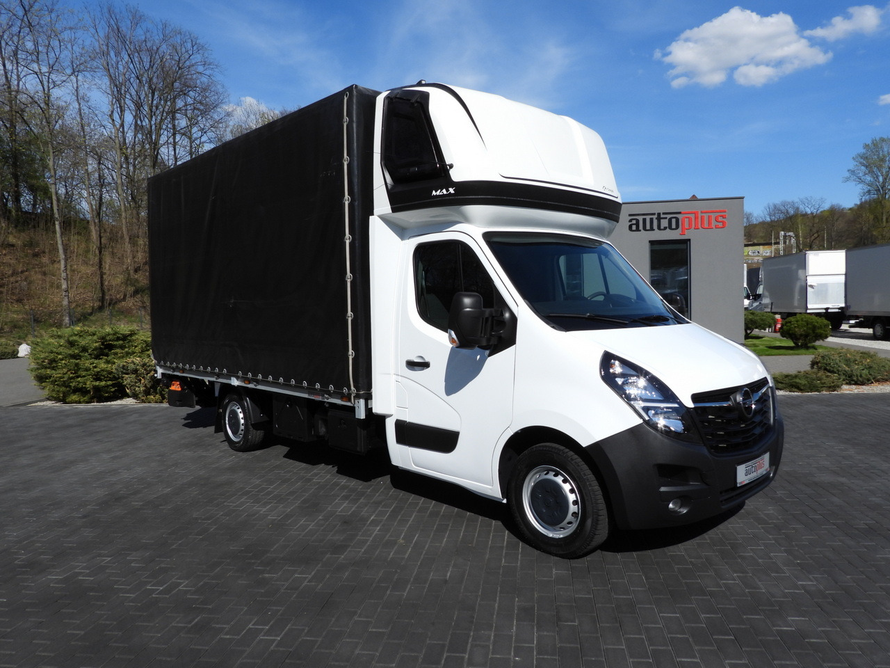 OPEL MOVANO  TARPAULIN LIFT 9 PALLETS WEBASTO CRUISE CONTROL LED LIGHTS PNEUMATICS AIR CONDITIONING  165HP - Schuifzeilen bestelwagen: afbeelding 4 OPEL MOVANO  TARPAULIN LIFT 9 PALLETS WEBASTO CRUISE CONTROL LED LIGHTS PNEUMATICS AIR CONDITIONING  165HP - Schuifzeilen bestelwagen: afbeelding 4