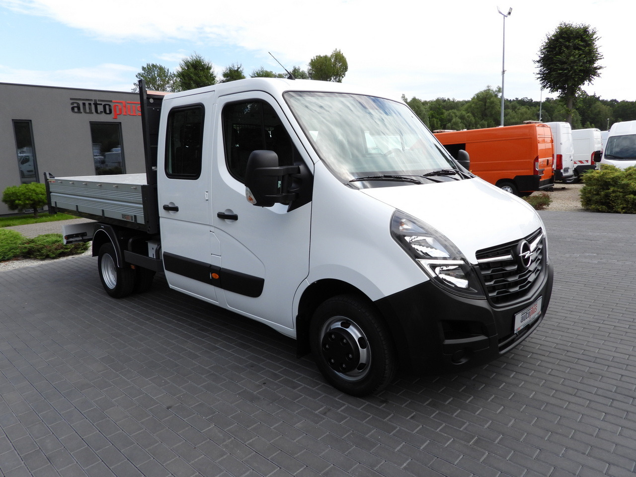 OPEL MOVANO TIPPER DOUBLE CABIN DOKA 7 SEATS LED LIGHTS TWIN WHEELS AIR CONDITIONING 145HP - Kipper bestelwagen: afbeelding 4 OPEL MOVANO TIPPER DOUBLE CABIN DOKA 7 SEATS LED LIGHTS TWIN WHEELS AIR CONDITIONING 145HP - Kipper bestelwagen: afbeelding 4