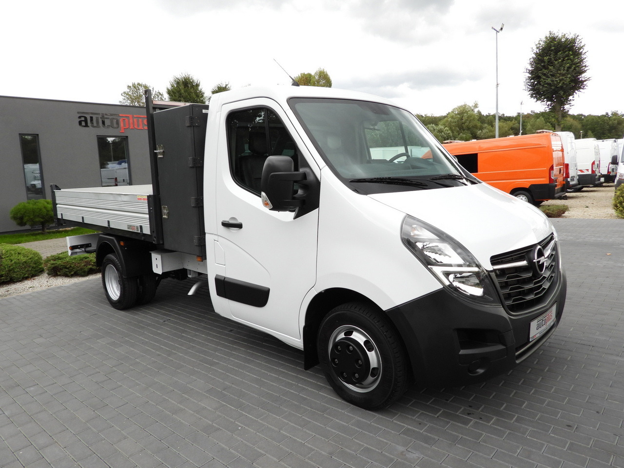 OPEL MOVANO TIPPER NAVIGATION LED LIGHTS TWIN WHEELS AIR CONDITIONING 145HP - Kipper bestelwagen: afbeelding 4 OPEL MOVANO TIPPER NAVIGATION LED LIGHTS TWIN WHEELS AIR CONDITIONING 145HP - Kipper bestelwagen: afbeelding 4