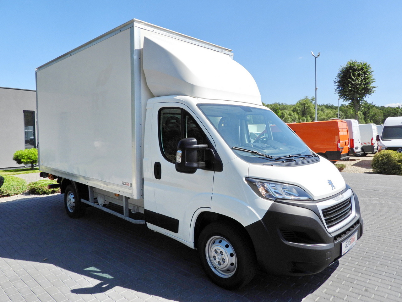 PEUGEOT BOXER BOX LIFT 8 PALLETS CRUISE CONTROL AIR CONDITIONING 130HP - Bestelwagen gesloten laadbak: afbeelding 4 PEUGEOT BOXER BOX LIFT 8 PALLETS CRUISE CONTROL AIR CONDITIONING 130HP - Bestelwagen gesloten laadbak: afbeelding 4